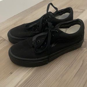 VANS all black sneaker